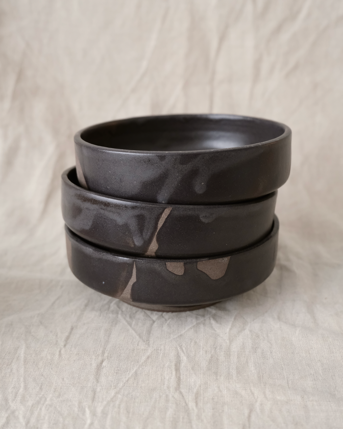 plates and bowls