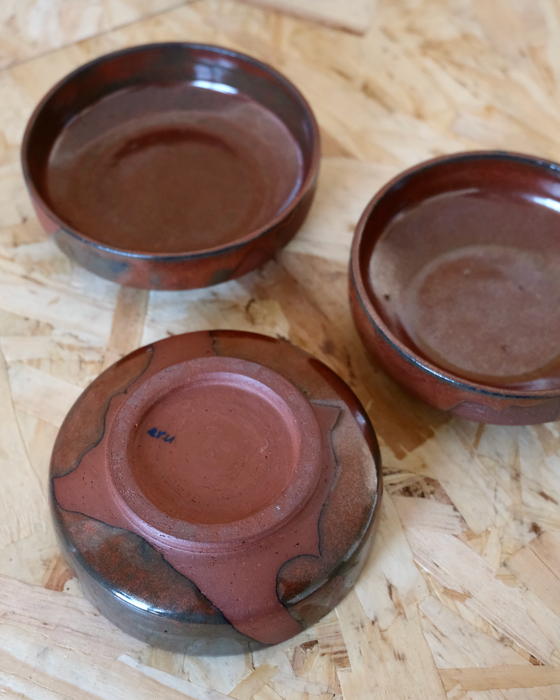 snack plate - iron red